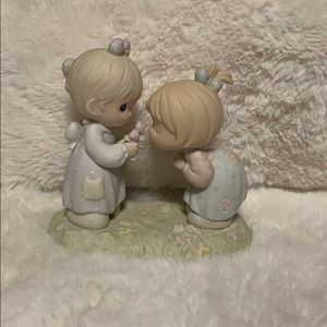 Precious moments Good friends are forever